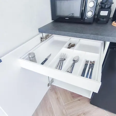 Alfa Doppelzimmer Teeküche Porsche Bosch L Gemeinschaftsbad Wifi Smarttv L Double With Kitchenette&shared Bathroom Bs21a8 Privatunterkunft